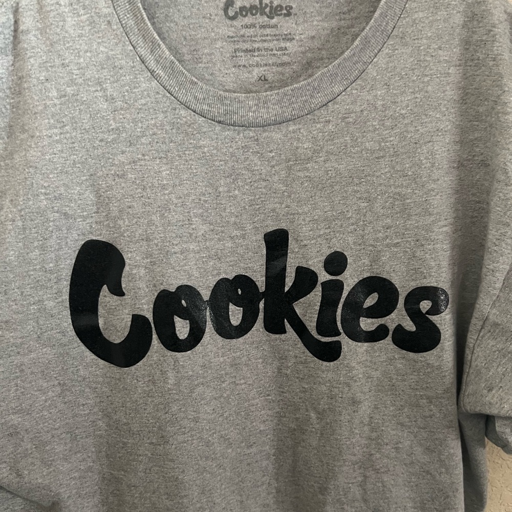 Black and grey cookies T-shirt